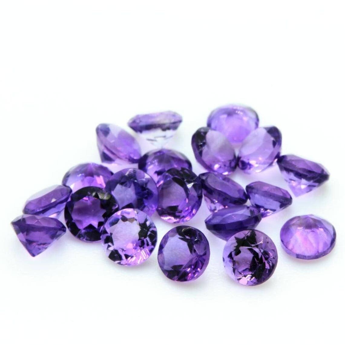 Collection Abijoux Amethyste . Rond. Vvs1 | Vendu à L'unité en Provenance d'afrique 5, 0 mm.
