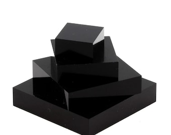 Acrylic display stand for minerals. 10 pieces. Black, 20 x 20 x 20 mm.
