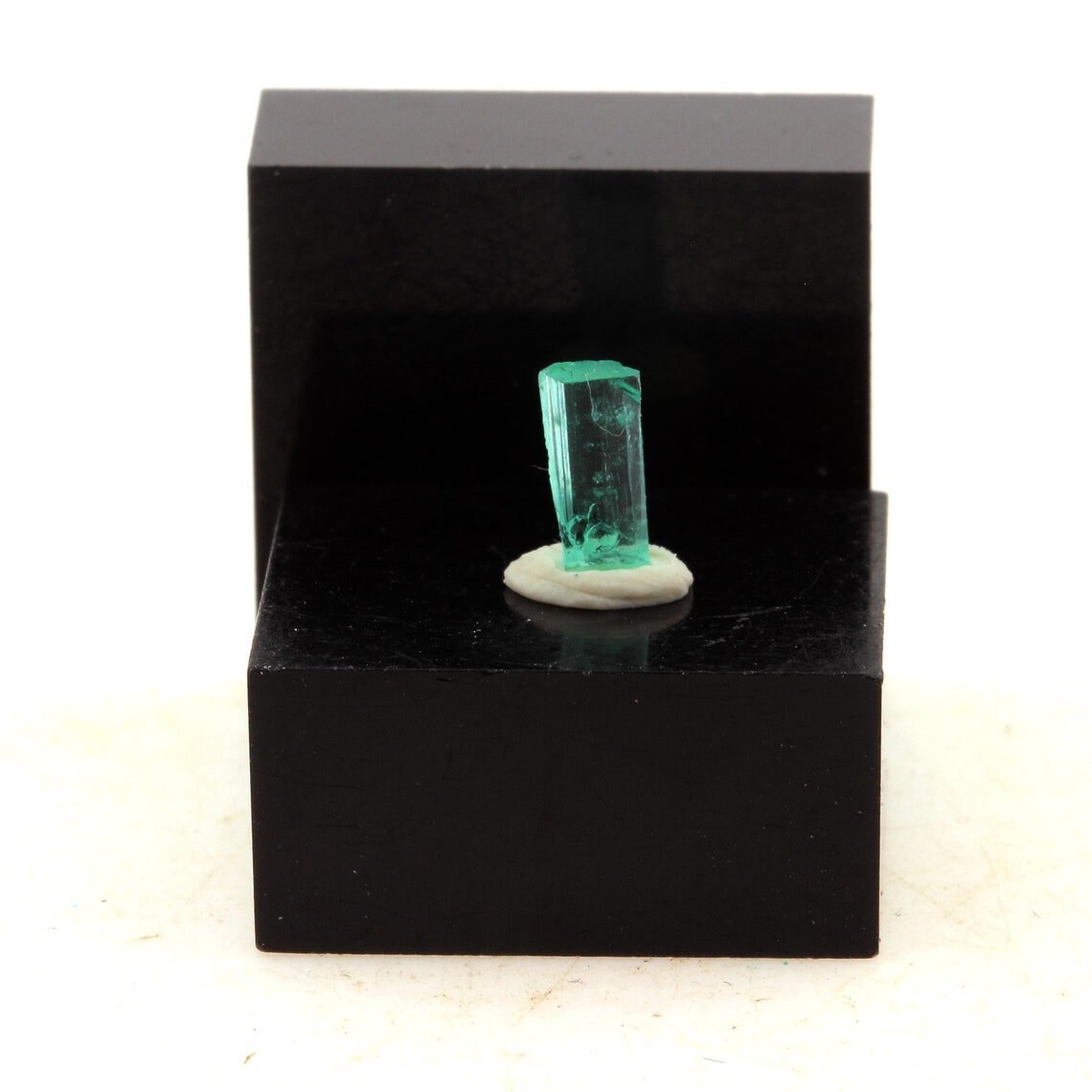 Collection Abijoux Emeraude. 0.63 Carats. Mun. de Chivor, Colombie