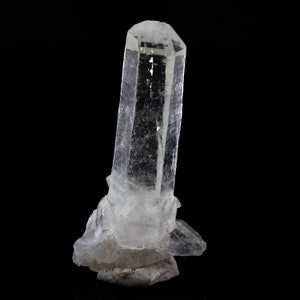Stones, minerals-Quartz mineral. 23.25 carats. La Gardette Mine, Bourg d’Oisans, Isère, France