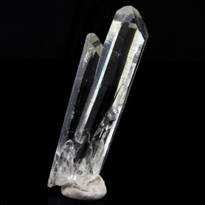 Stones, minerals-Quartz mineral. 35.15 carats. La Gardette Mine, Bourg d’Oisans, Isère, France