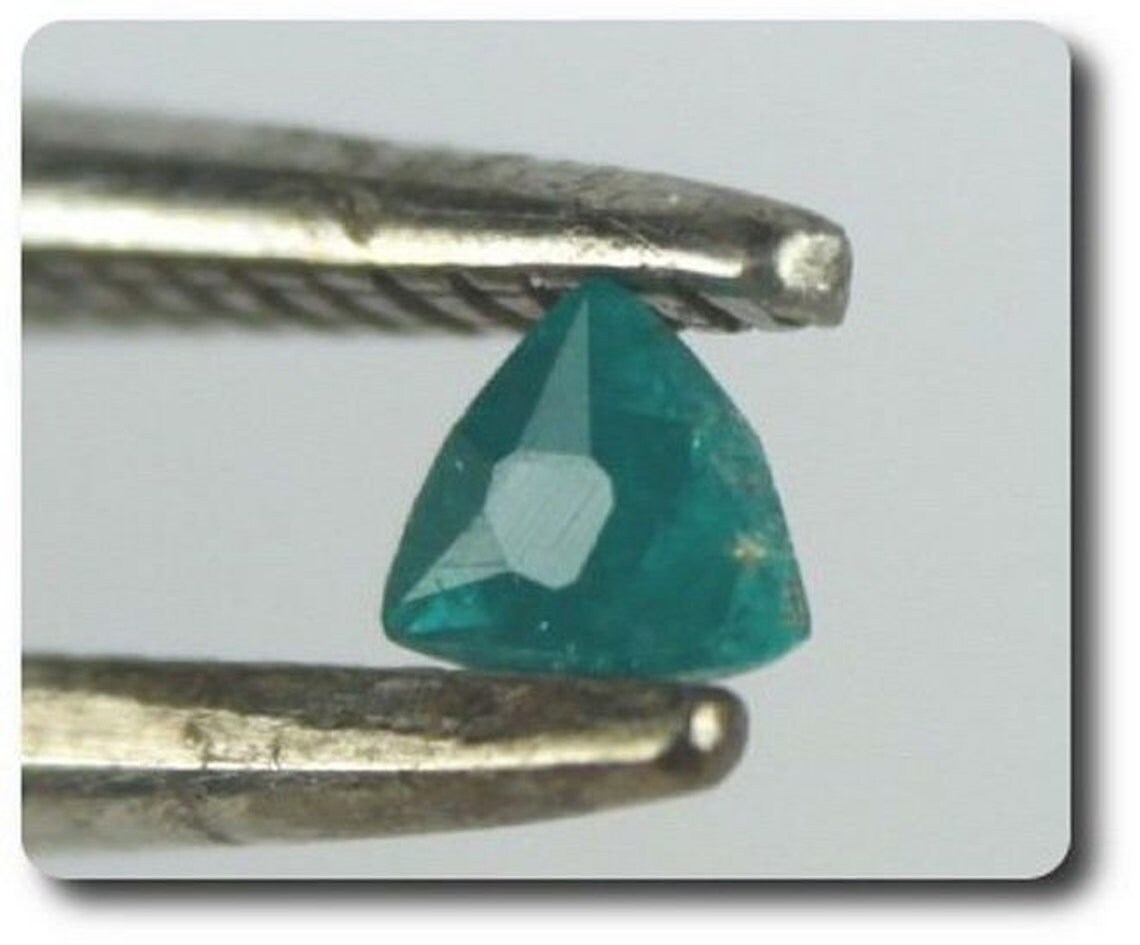 Collection Abijoux Dioptase 0.07 Carats. Namibie. Livré avec Certificat d'authenticité