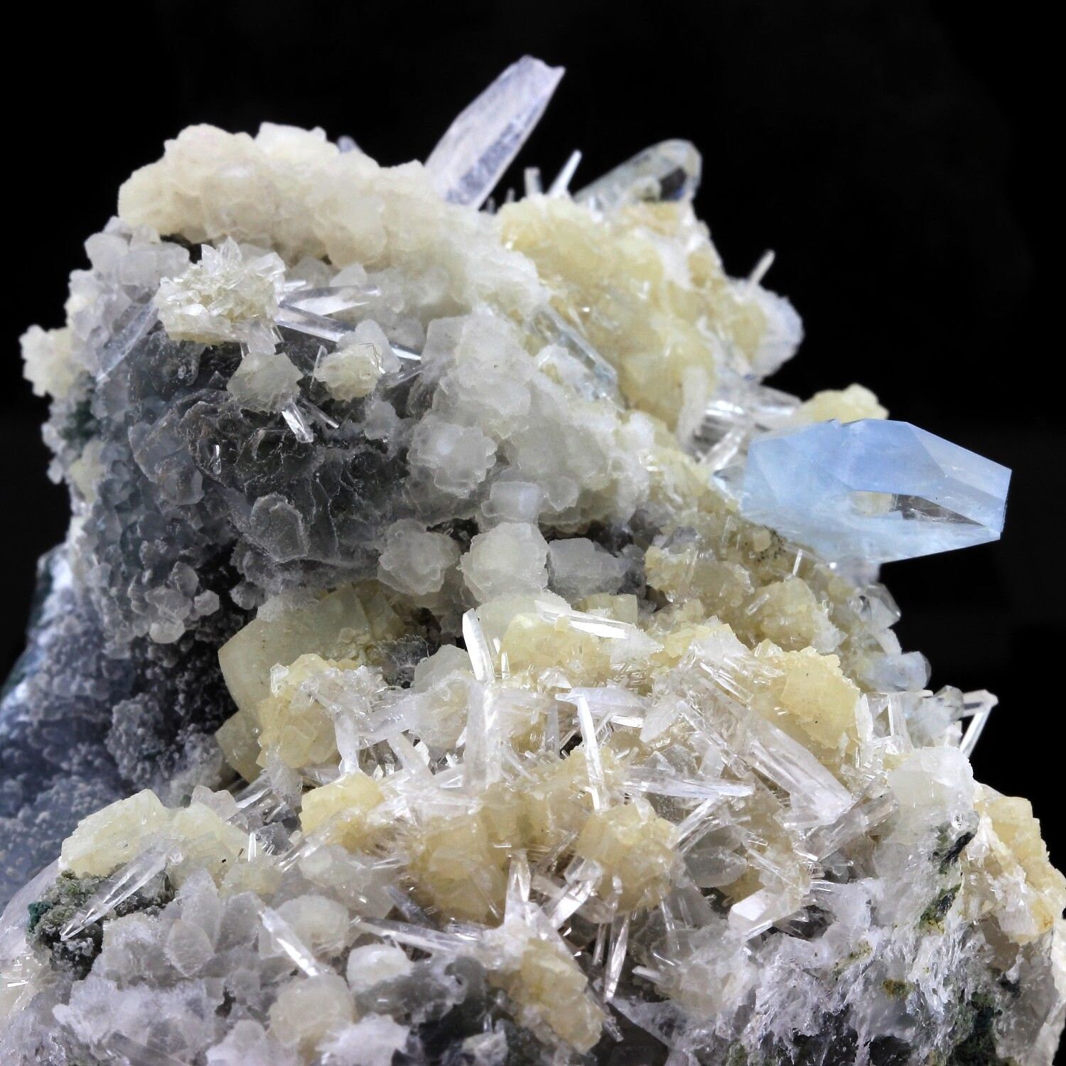 Collection Abijoux Baryte, Calcite, Calcédoine. 2070.0 Carats. en Provenance de Planalto, Rio Grande