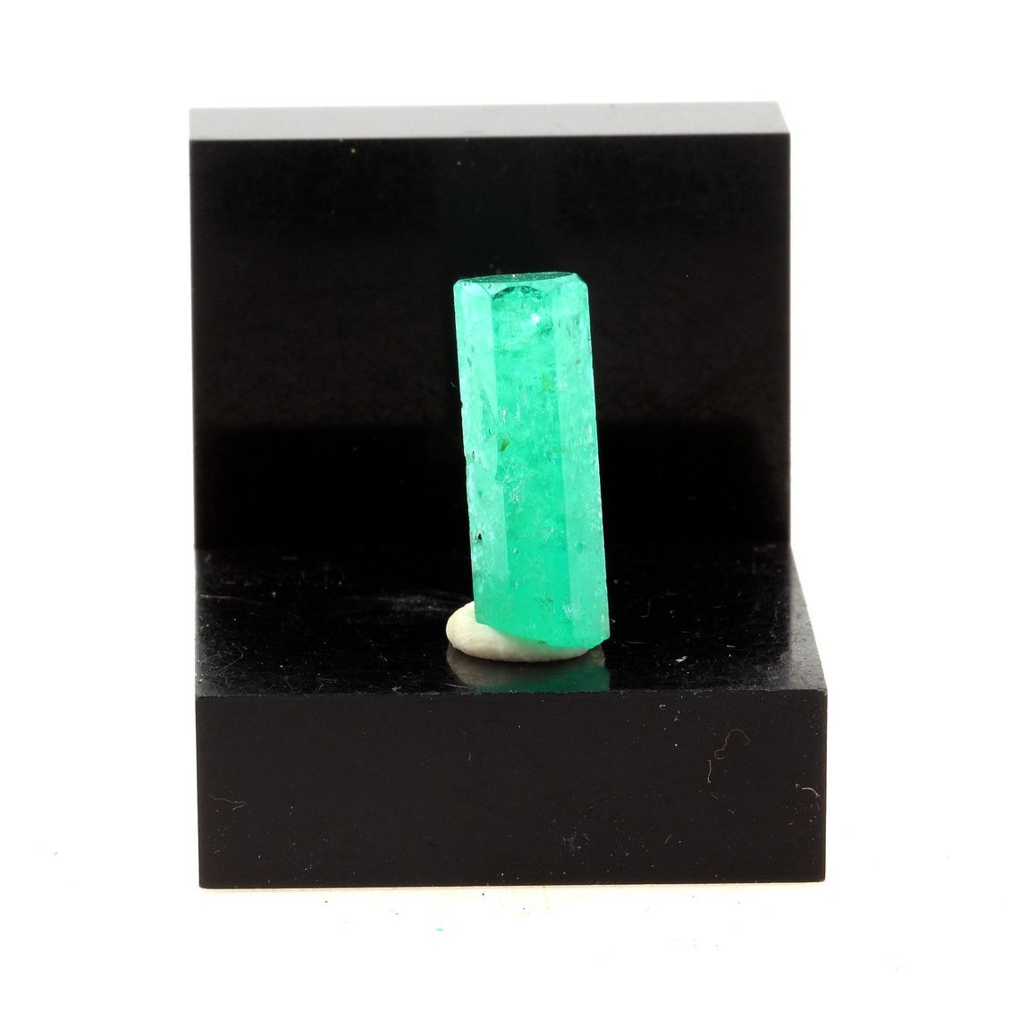 Collection Abijoux Emeraude. 5.50 Carats. Chivor, Colombie