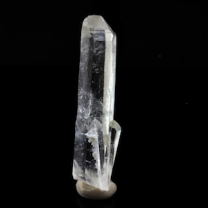 Stones, minerals-Quartz mineral. 26.45 carats. La Gardette Mine, Bourg d’Oisans, Isère, France