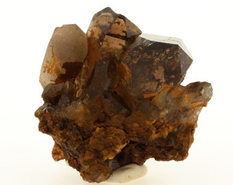 スモーキークォーツ。 195.9カラット。モンブラン山塊、フランス