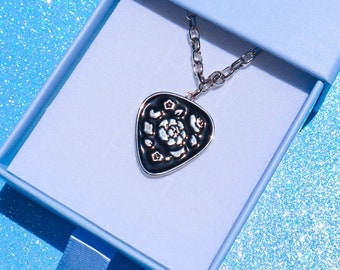 KPOP Guitar Pick Amygdala Necklace