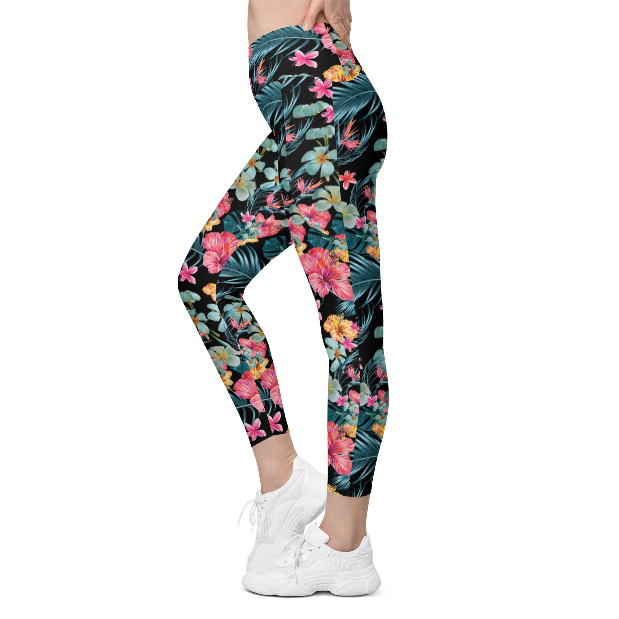 Beautiful tropical flower Crossover leggings with pockets