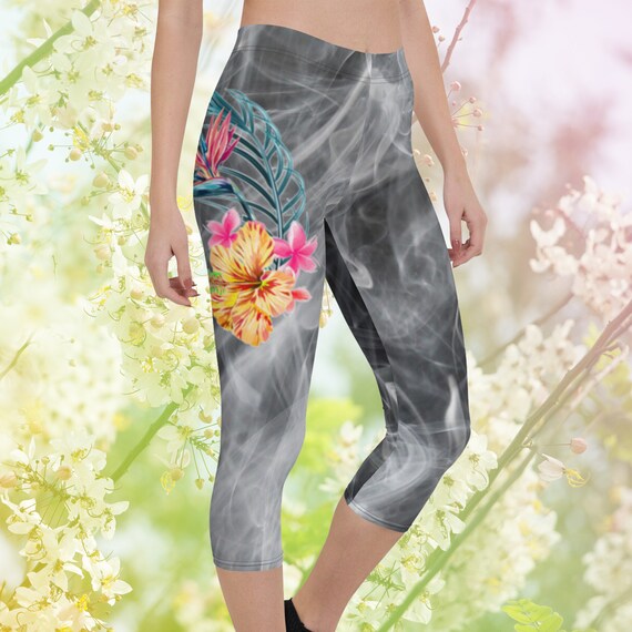 Smoking Tropical Flower Capri Leggings