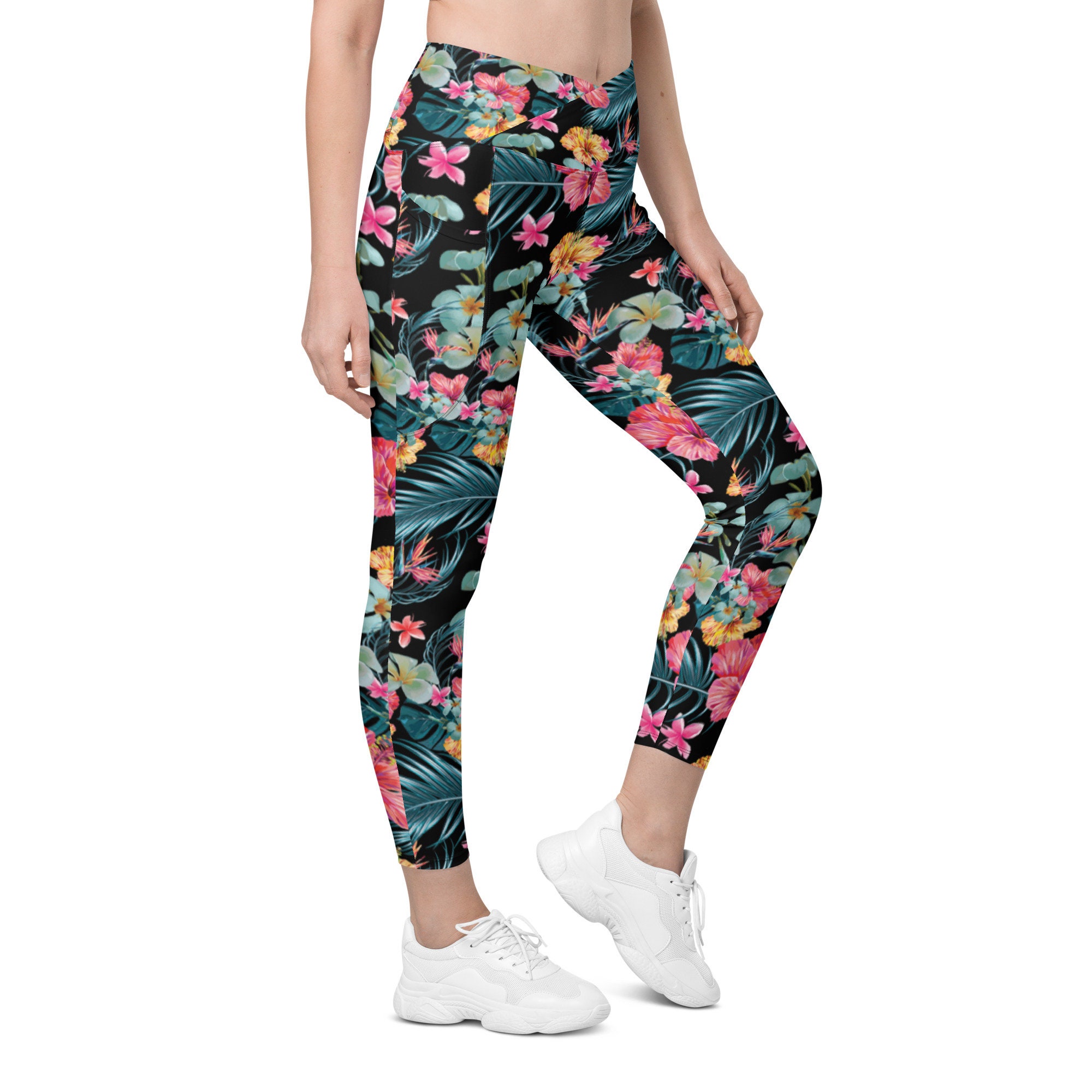 Beautiful tropical flower Crossover leggings with pockets