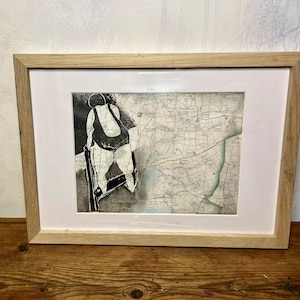 Wimbleball Lake - Time to Commit to Exmoor Open Water Swim - Grabado a mano Lino cut Wild Swimming Art Work impreso en un mapa antiguo del sistema operativo