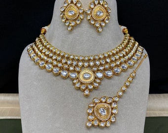 Set di collana e orecchini placcati in oro premium/Set girocollo Jadau Kundan/Set di gioielli Sabyasachi/set polki/Gioielli da sposa Kundan