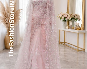 Elegante feestkleding roze kleur zachte net ingewikkelde draad met reekswerk