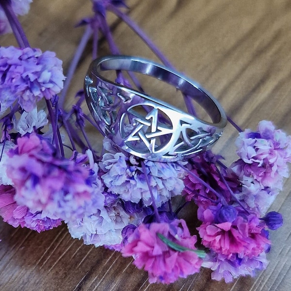 Pentacle Ring | Pentagram Ring | Witches ring | Celtic ring