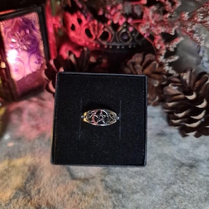 Pentacle Ring | Pentagram Ring | Witches ring | Celtic ring