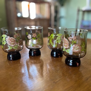 Set of 4 Amber Footed Floral Juice Glasses