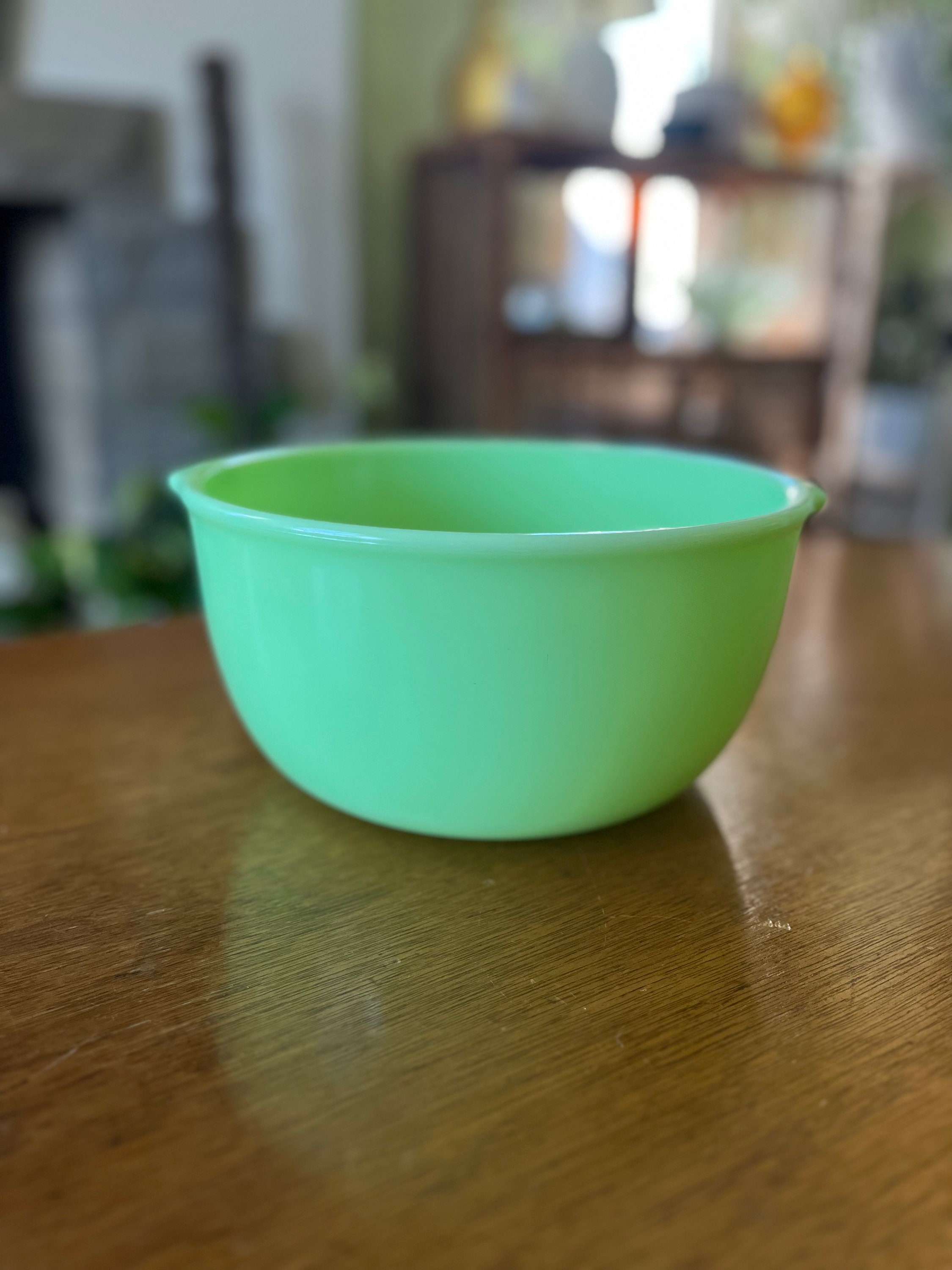 Antique Jadeite Mixing Bowl with Handles by McKee. Large Green Bowl. –  Anything Discovered