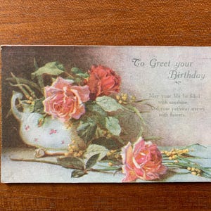Antike Geburtstags-Postkarte. 1910er Jahre Vintage Geburtstags-Postkarte. Rote und rosa Rosen. Antike F Armitage. DERBY. Raphael Tuck und Söhne 1070. PC233