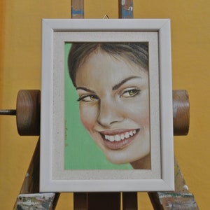 Piccolo quadro ad olio Pittura su cartone telato Ritratto donna sorridente Arte contemporanea Idea regalo bomboniera Amore