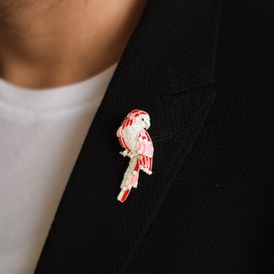 Papagei Brosche Pin | Brosche Design | Brosche für Mantel Animal Art | Brosche für Frauen | Brosche für Herren | Brosche für sari | Vogel Brosche | Emaille