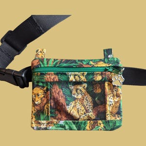 Insulin pump pouch( At the Zoo)