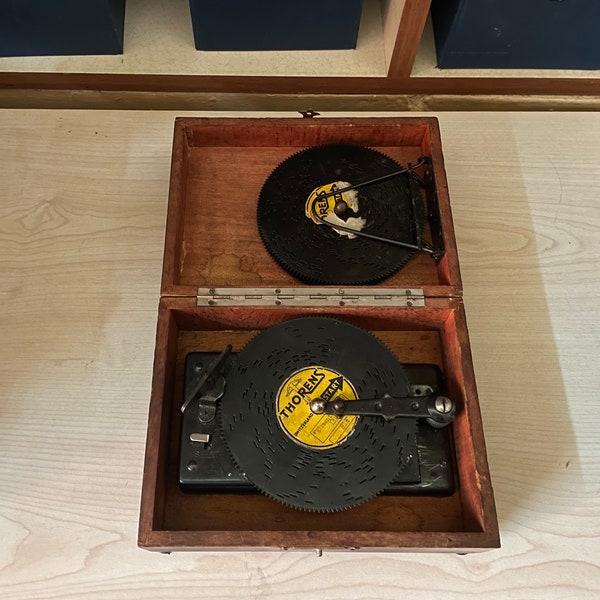 Thorens Swiss Made Vintage Music Box