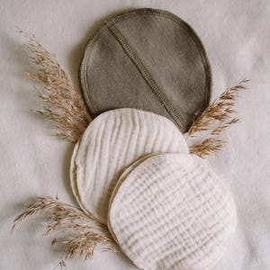 Nursing Breast Pad Set with Merino Wool and Organic Cotton:Ultimate Comfort and Absorbency. Eco-Friendly, Sustainable, Breathable, Reusable