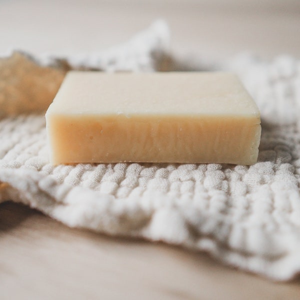 Premium Lanolin Wool Soap: A Gentle yet Effective Care Solution. Zero Waste, Plastic- Free, Sustainable, Eco-Friendly and Package-Free