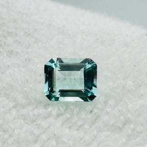 3.20 ct Unheated Oval Cut Aquamarine – Natural Eye Clean Green Beryl Birthstone for Jewelry Making