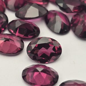 Natural Rhodolite Garnet Oval • 1 Ct • 7x5mm • Raspberry Pink Gemstone • Faceted Loose Stone • Jewelry Making • January Birthstone