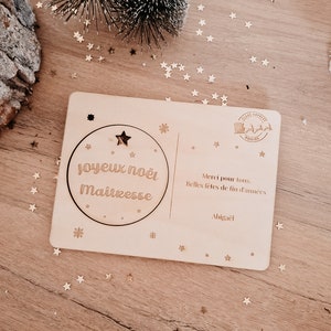 Carte postale personnalisé en bois - boule de noël -  idée cadeau Maîtresse/Maître/Nounou/Atsem/Mamie/Papi