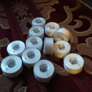 Brother Embroidery Machine Bobbins, White, Fits Brother PC8500D, PS1000 and  Many Others. Pre-wound Magnetic Core. Poly 60, MAGNA-GLIDE 