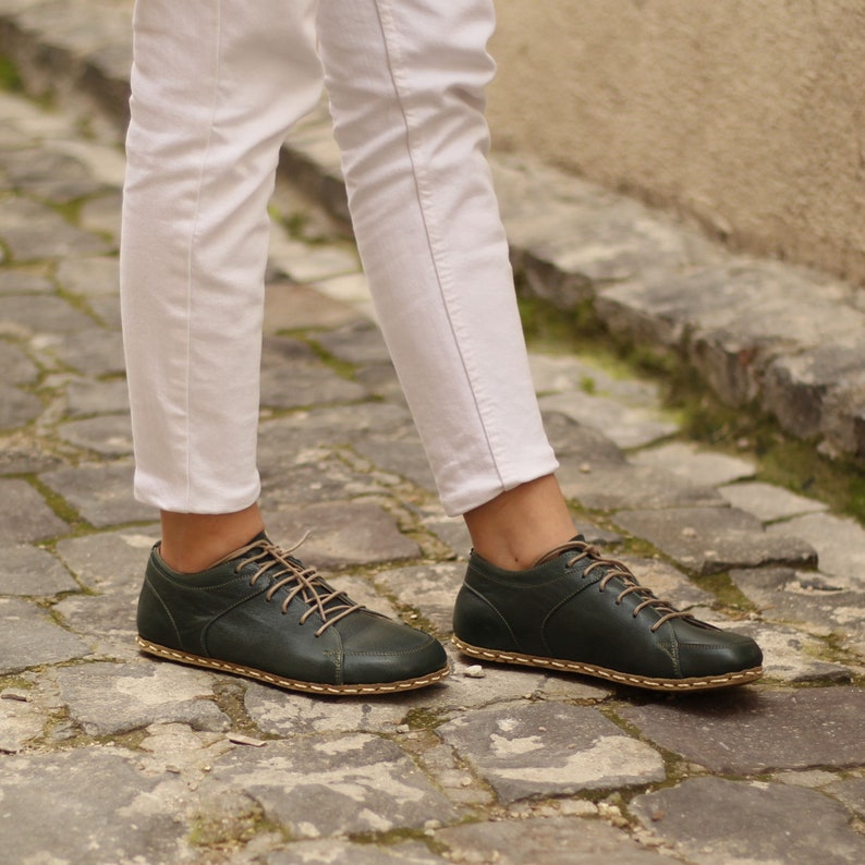 Zapatos deportivos / Zapatillas descalzas / Zapatos de tierra para mujer / Cuero verde hecho a mano / Zapatilla descalza / Verde Toledo imagen 8