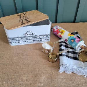 Personalized Bread Box, Bread Storage, Kitchen Decor, Bread Box with Bamboo Lid, Sourdough Bread Gift, Bread Bin, Mother&#39;s Day Gift