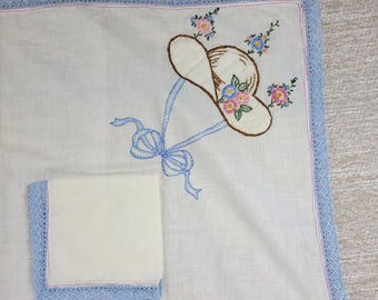 Embroidered Linen Tablecloth 4 Napkins Floral Hat Blue Lace Handmade Set Vintage