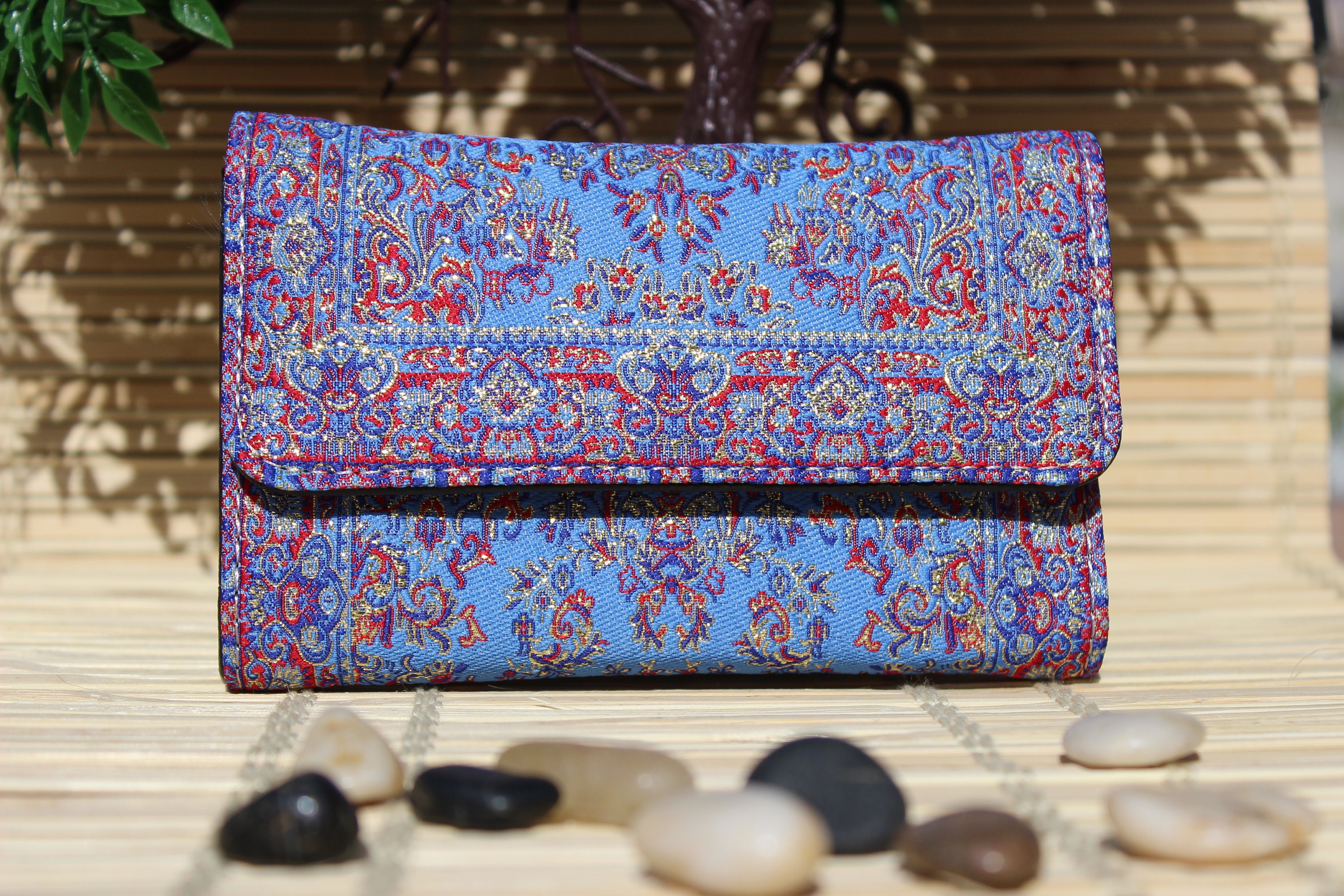 thin lightweight womens wallet