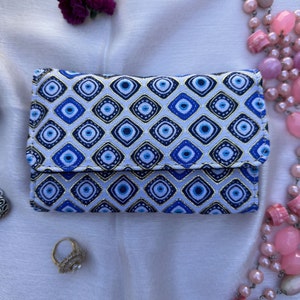Cartera boho hecha a mano, Cartera de tela con flores para mujer, Cartera boho, Tarjetero, Cartera de mujer, Regalo minimalista,