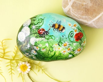 Bumble Bee and Ladybird and Dandelion Paperweight, Personalised Painted Rock Gift for Whimsical Nature Lovers