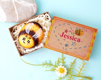 Personalised Pebble Bee Pocket hug, Romantic gifts for Boyfriend / Girlfriend who Loves Painted Rocks