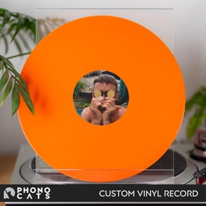 Disco de vinil personalizado: crie sua mixtape personalizada inesquecível – um presente atemporal para cada ocasião. Pôster personalizado incluído