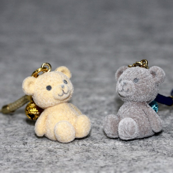 Encanto / llavero del teléfono móvil del oso de peluche flocado de terciopelo hecho a mano, encanto de la figura del oso de peluche, regalo personalizado, regalo de la amistad