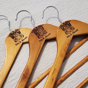 3 Pack Custom Navy Officer Hangers! Perfect gift for any Sailor. Available in other crests/insignia. Available as single, or 2 or 5 pack