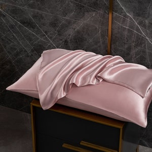 D&L Comfortable 100% Pure Mulberry Silk On Both Sides 16 Momme Silk Zipper Closure Pillow Case Standard Size 20 x 30 inches/50 x 75 cm Pink image 2