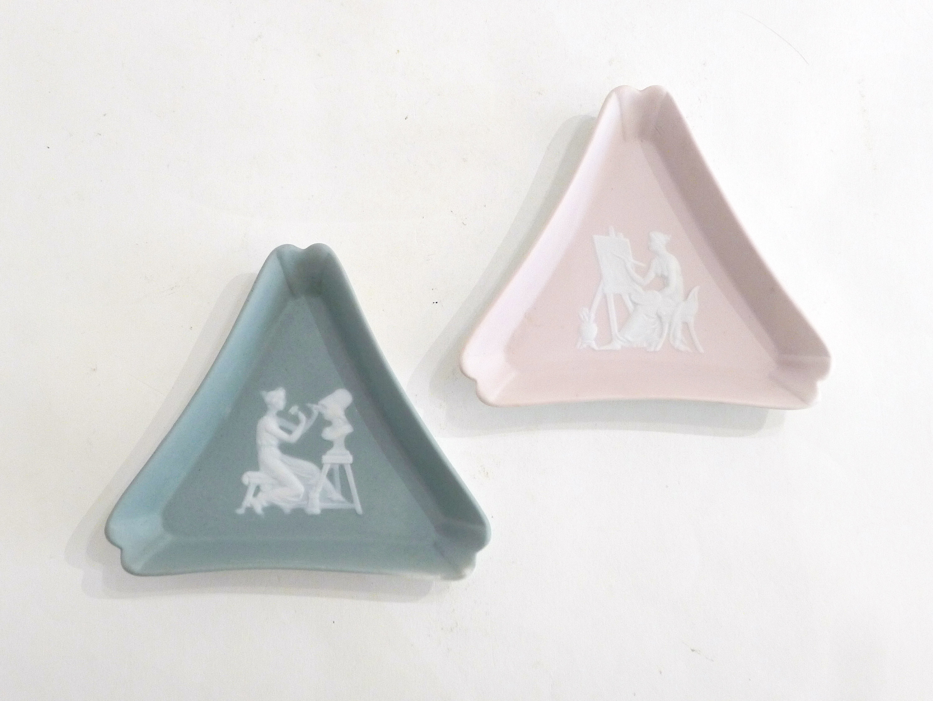 Paire de Coupelles Style Camées, en Biscuit Porcelaine, C. Tharaud Limoges 1940'