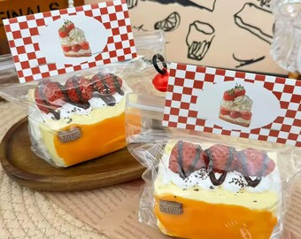 Brinquedo Squishy Artesanal em Forma de Sanduíche de Morango | Bolas Sensoriais Antiestresse para Alívio da Ansiedade, Crianças e Adultos, Silicone de Grau Alimentício | Ideias para Presentes