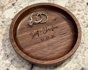 Piatto ad anello in legno personalizzato, matrimonio, regalo di fidanzamento, personalizzato, inciso, bello,