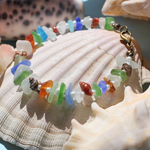 L'Hippocampe: polished sea glass bracelet