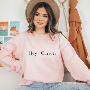 Sudadera &quot;Hey Carrots&quot; de Ana de las Tejas Verdes, regalo para amantes de los libros, Ana y Gilbert, Ana con una E, regalo para lectores, sudadera con libro
