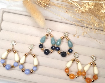 Mini two-tone hoop earrings with resin beads