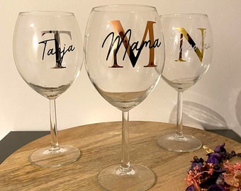 Personalisiertes Weinglas mit Namen, Geschenk Hochzeit, Initiale + Name, Geburtstag, Geschenk Freundin, Partnergeschenk Weihnachtsgeschenk